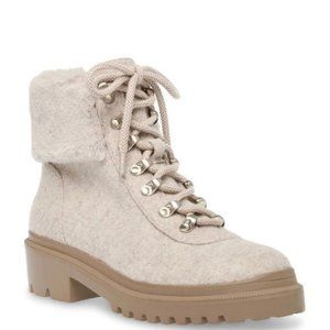 Ann Klein Faux Fur Upper Manmade Outsole Carmine Women’s Hiking Boots Size 10M